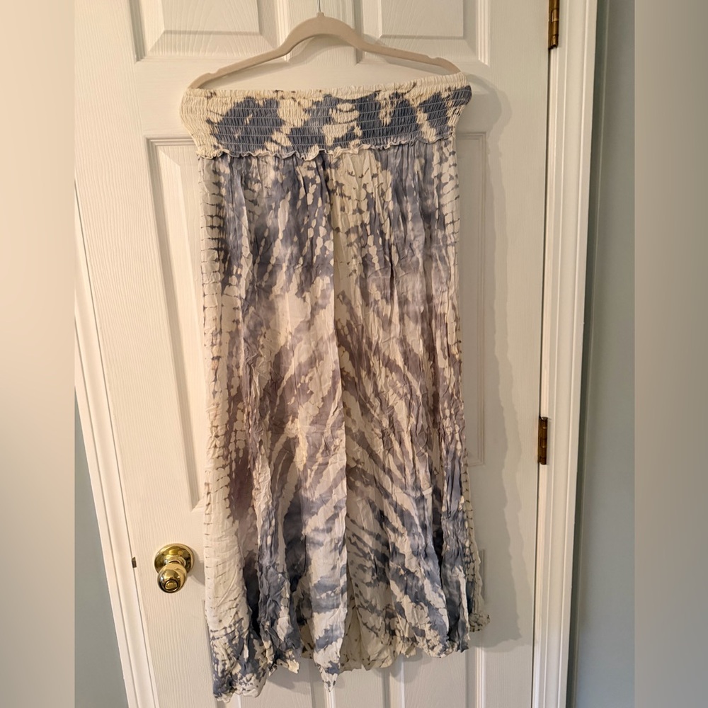 Blue and white flowy pants